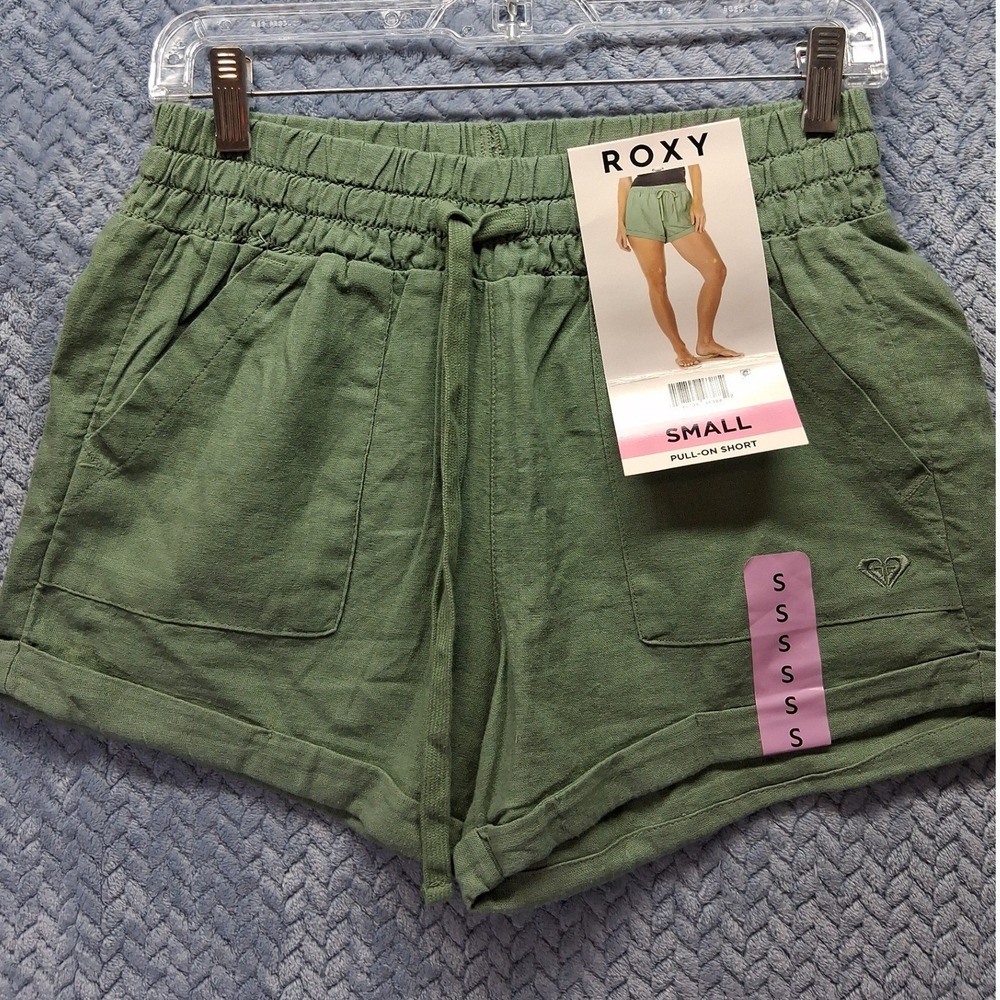 NWT Roxy Women's Relaxed Lightweight Pull On Roll Cuffed Short Small Linen Blend